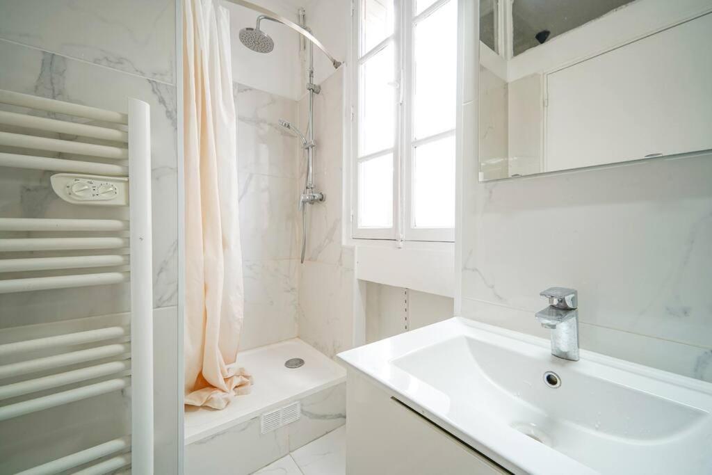 Studio Buttes-chaumont - Hautpoul - Iii * Parijs